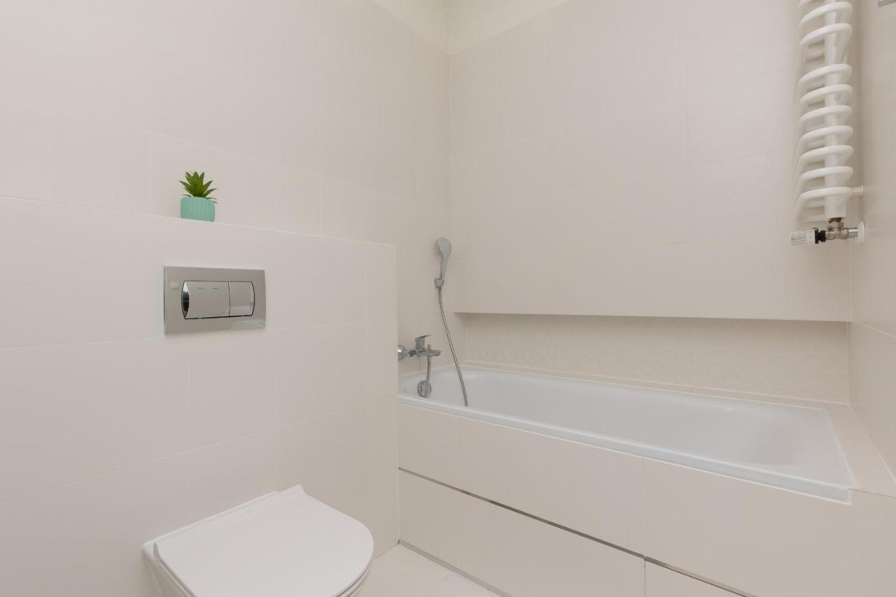 Apartamento Cosy With Parking Wilanow By Renters *