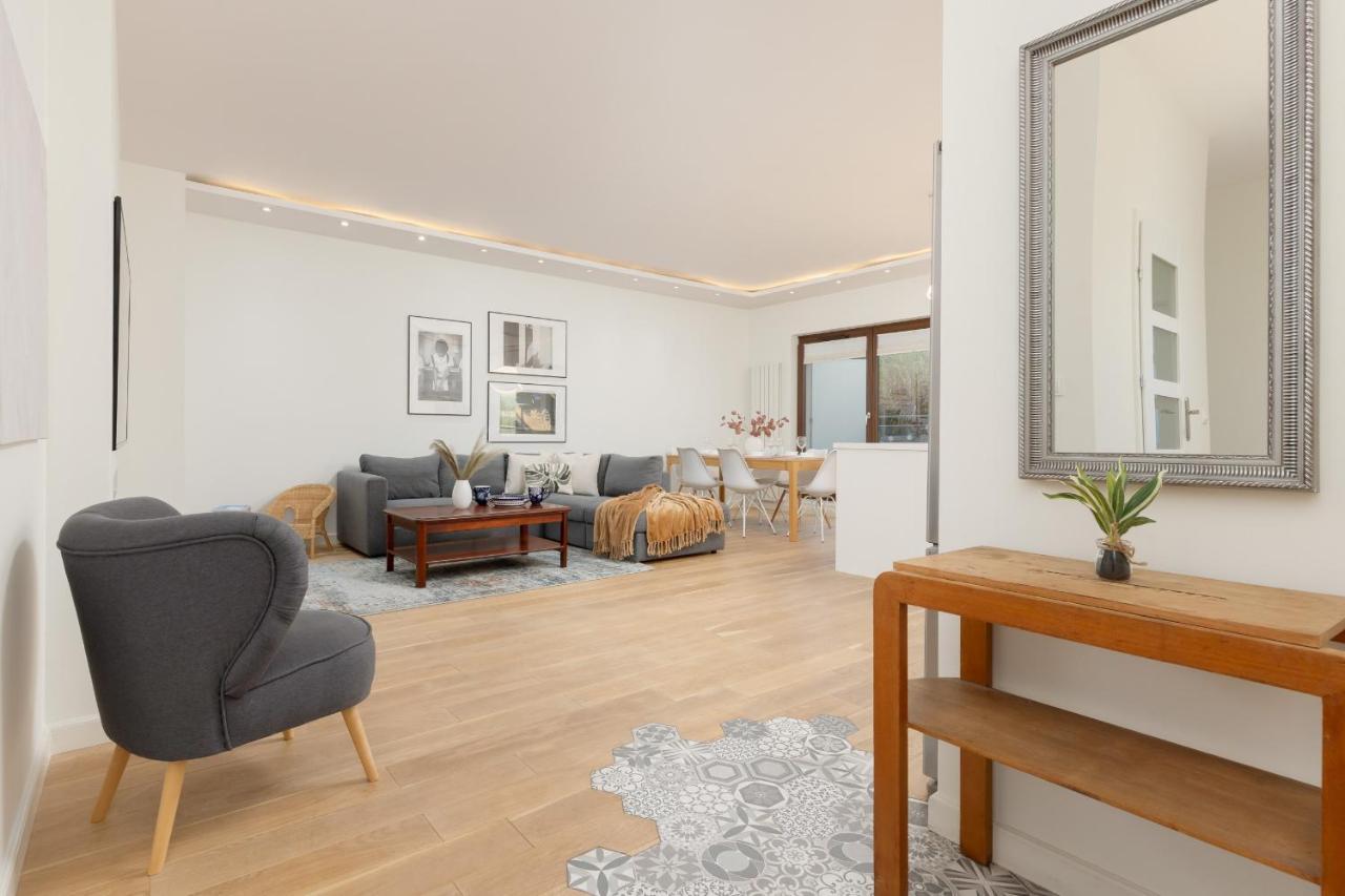 Apartamento Cosy With Parking Wilanow By Renters