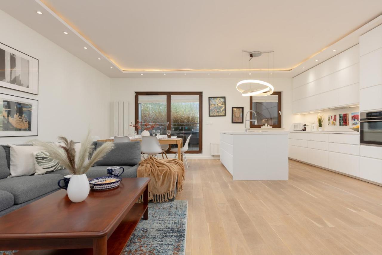 Cosy With Parking Wilanow By Renters Apartamento Varsovia
