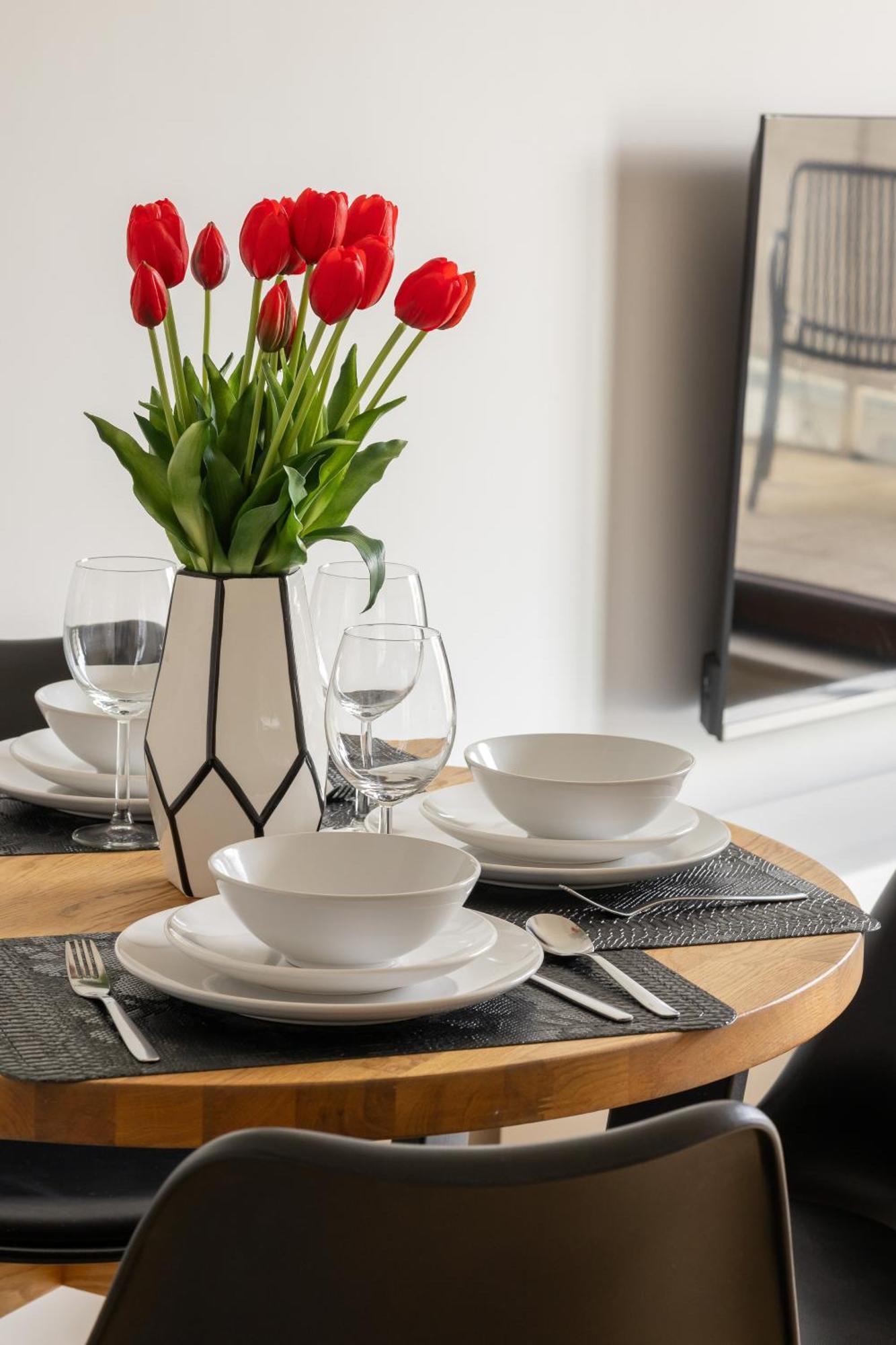 Cosy With Parking Wilanow By Renters Apartamento *