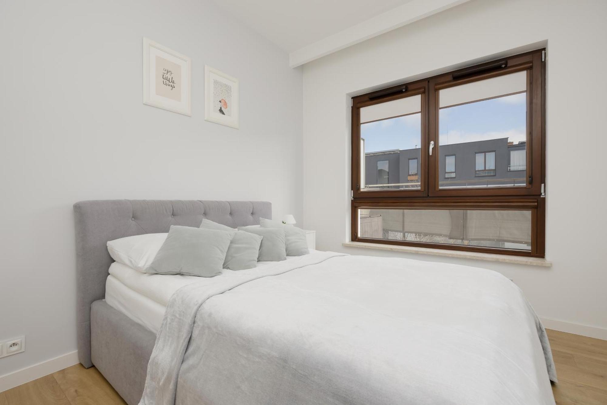 Cosy With Parking Wilanow By Renters Apartamento Varsovia